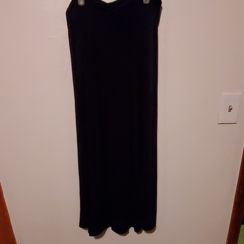 Black long skirt